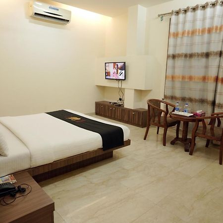 Hotel Kushala Executive Inn Thane Dış mekan fotoğraf